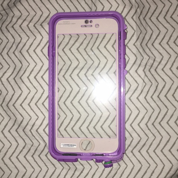 Life proof iphone 6/6s case and cloth - Picture 3 of 7
